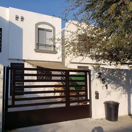 Comfortable And Private House 2 Bedrooms Wifi Parking Free Monterrey Luaran gambar