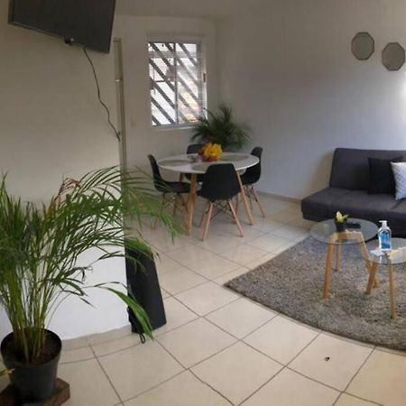 Comfortable And Private House 2 Bedrooms Wifi Parking Free Monterrey Luaran gambar