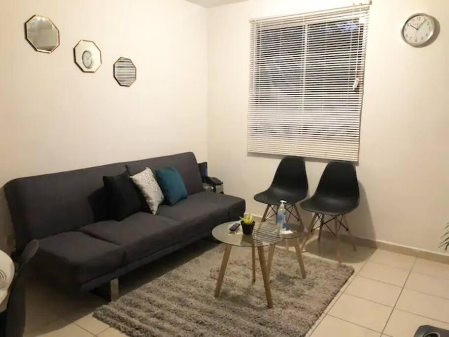 Comfortable And Private House 2 Bedrooms Wifi Parking Free Monterrey Luaran gambar