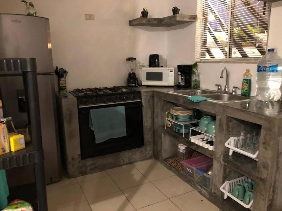 Comfortable And Private House 2 Bedrooms Wifi Parking Free Monterrey Luaran gambar