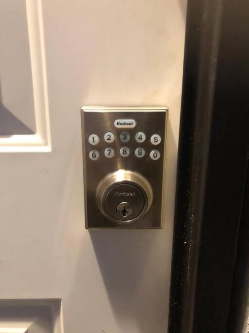 Comfortable And Private House 2 Bedrooms Wifi Parking Free Monterrey Luaran gambar