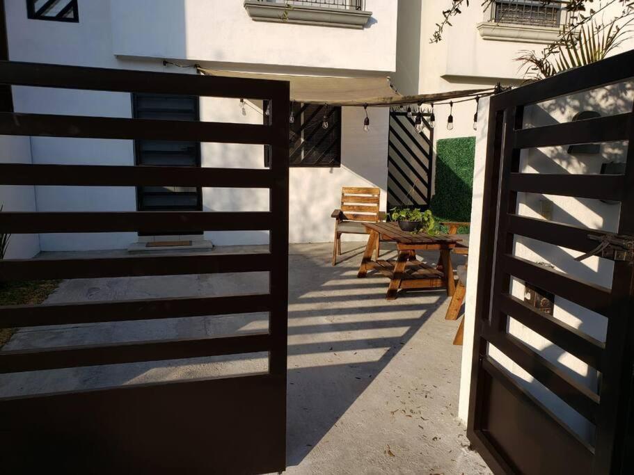 Comfortable And Private House 2 Bedrooms Wifi Parking Free Monterrey Luaran gambar