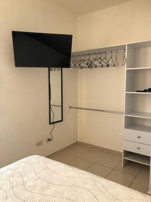 Comfortable And Private House 2 Bedrooms Wifi Parking Free Monterrey Luaran gambar